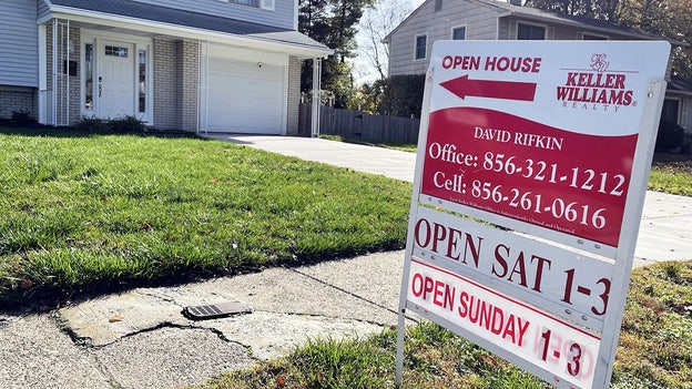 Mortgage rates inch back up this week