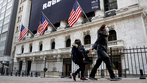 Online gaming platform Roblox tops Wall Street estimates