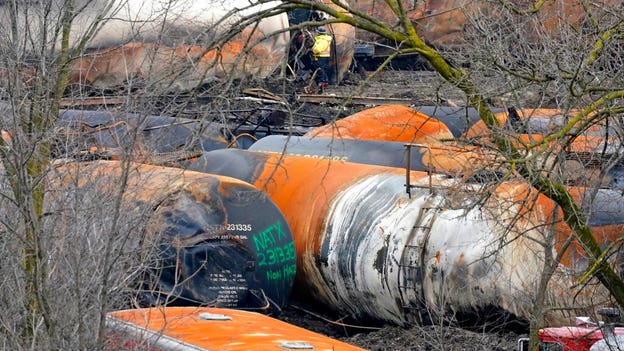 EPA orders Norfolk Southern to clean polluted Ohio derailment site