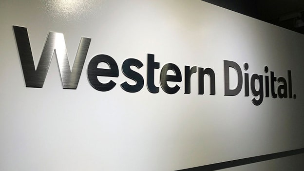 Western Digital reports quarterly loss