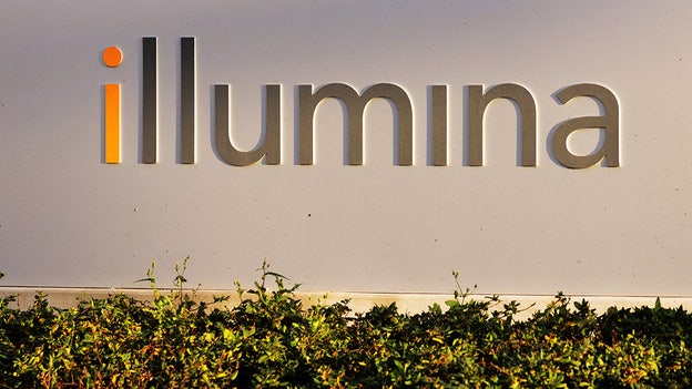 Activist investor Icahn launches proxy fight at Illumina