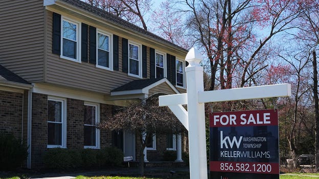 Pending home sales post third straight monthly gain in February