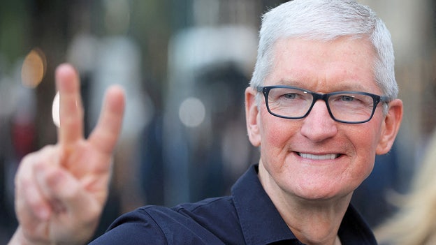 Apple shareholders reject proposals from conservative groups
