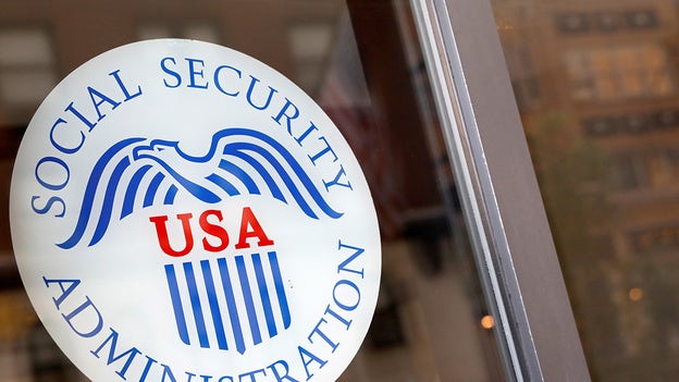 Social Security fund seen depleted 2033, year earlier than previous estimate