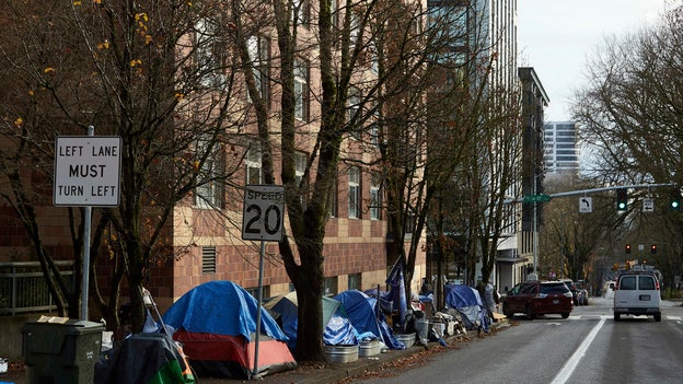 Oregon lawmakers approve $200M for housing, homelessness