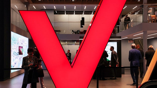 Verizon finance chief Matt Ellis to depart in top management rejig