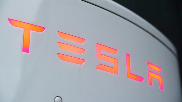 NHTSA opens Tesla probe into reports steering wheels fell off