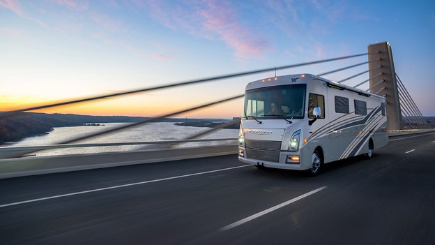 Winnebago exceeds revenue and profit estimates