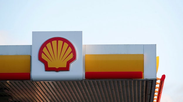 Shell sees stronger LNG volumes and oil product performance in first quarter