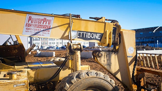 Homebuilder sentiment improves for fourth straight month