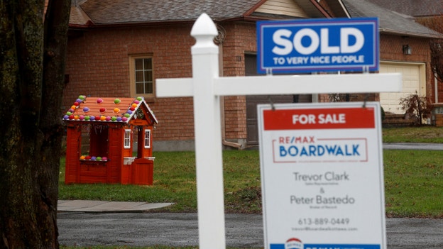 Mortgage demand plummets as interest rates soar higher