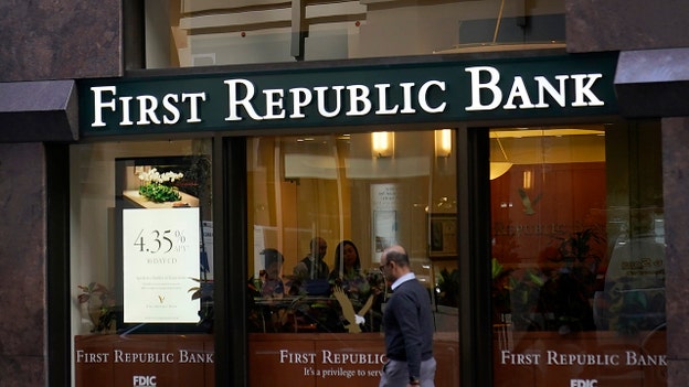 FDIC accepts JPMorgan Chase's bid to buy First Republic Bank