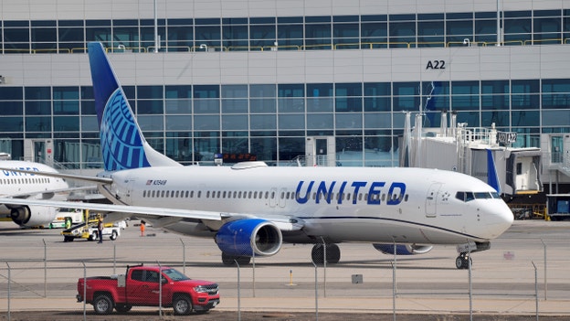 United Airlines is tweaking its app to give customers rebooking options and vouchers during delays