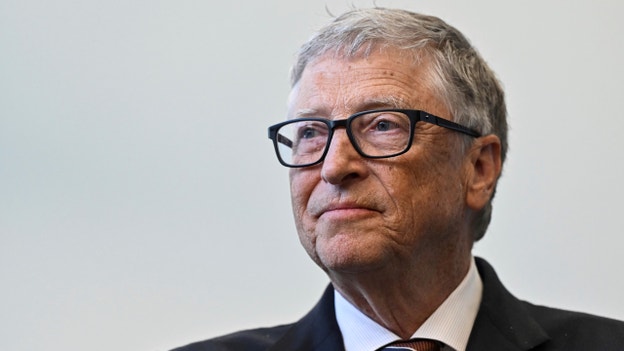 Bill Gates visits China as leaders try to revive foreign business interest
