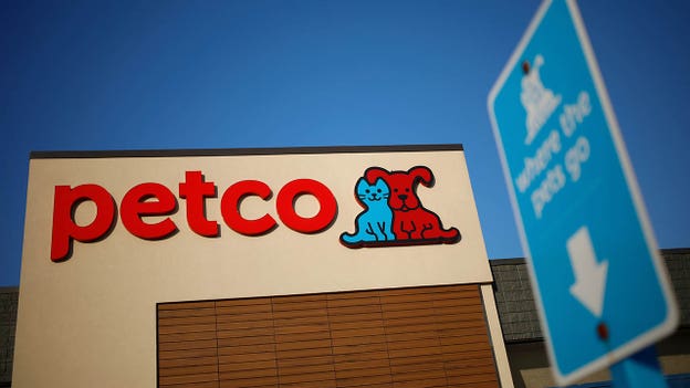 Petco shares slip on changed guidance