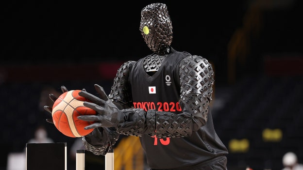 Tokyo Olympics robot impresses with impeccable shooting during US-France halftime