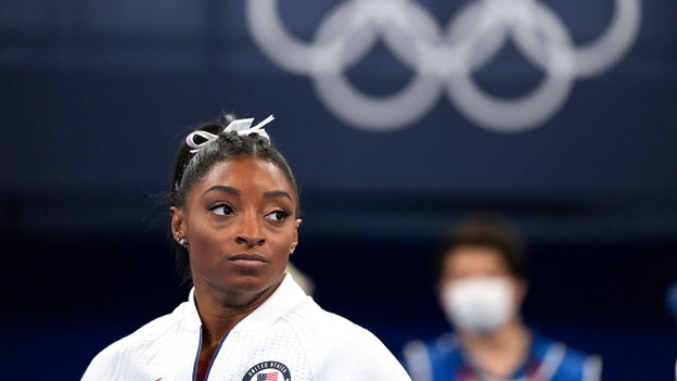 Simone Biles delivers powerful message to Olympic teammates after exiting gymnastics event