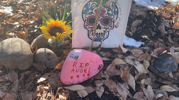 Gabby Petito's parents leave mementos where daughter's remains were found