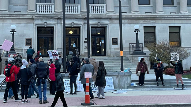 Protesters gather outside Kenosha County Courthouse as closing arguments continue