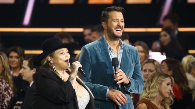 Elle King joins Luke Bryan to introduce Zac Brown Band