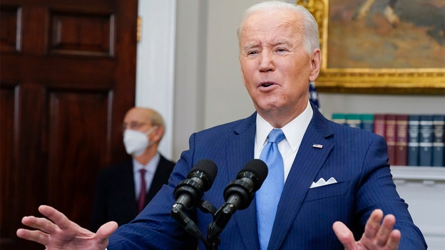 Biden says he will select Black woman to replace Breyer, make announcement before end of February