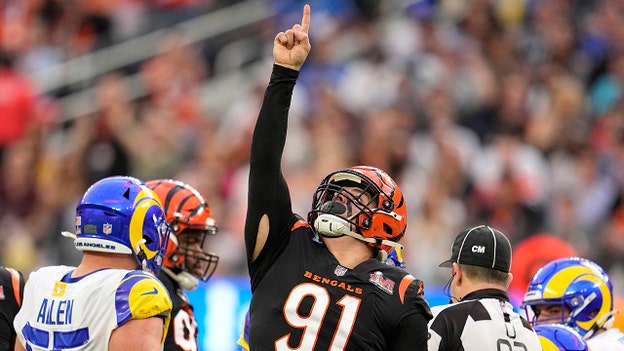 Super Bowl Live: Bengals take lead over Rams, 20-16