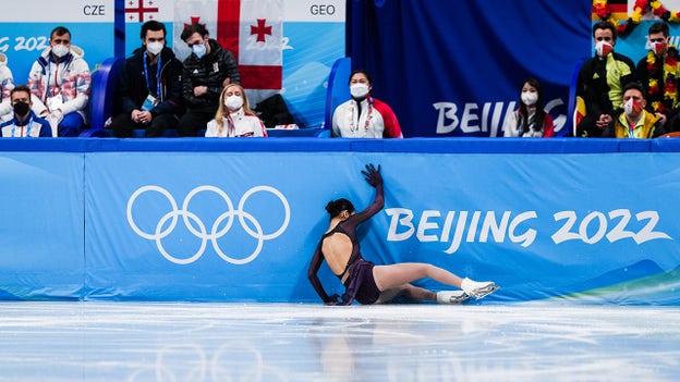 China's US-born figure skater slammed on Chinese social media after botched performance