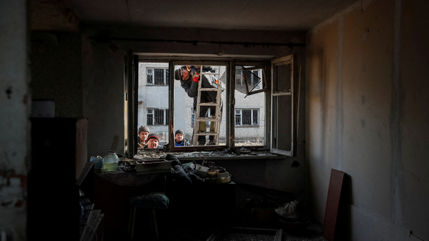 Eastern Ukraine homes damaged in shelling