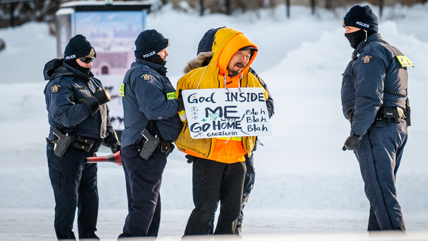 Police operation to clear Ottawa's streets comes after three weeks of protests