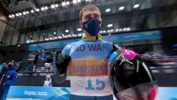 Ukrainian skeleton athlete won't face repercussions for 'No war in Ukraine' sign: IOC