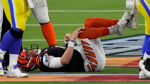 Inglewood, California, USA. 13th Feb, 2022. Los Angeles Rams defensive  tackle Aaron Donald (99) celebrates his game winning sack of Cincinnati  Bengals quarterback Joe Burrow (9) during Super Bowl 56 LVI NFL