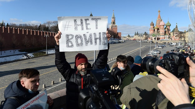 Russian citizens, growing frustrated with Putin, are taking to the streets