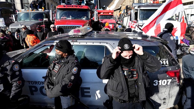 Ottawa police arrest 7, threaten charges for others caught bringing fuel to truckers