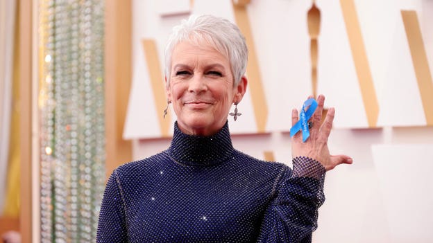 Jamie Lee Curtis, other stars pay tribute to Ukraine on Oscars red carpet