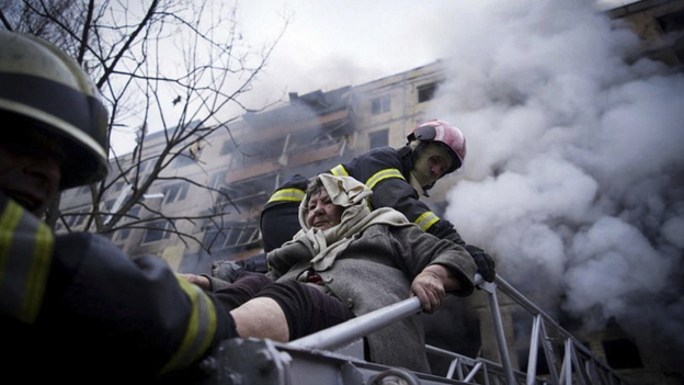 Kyiv apartment building airstrike leaves 1 dead, 3 injured