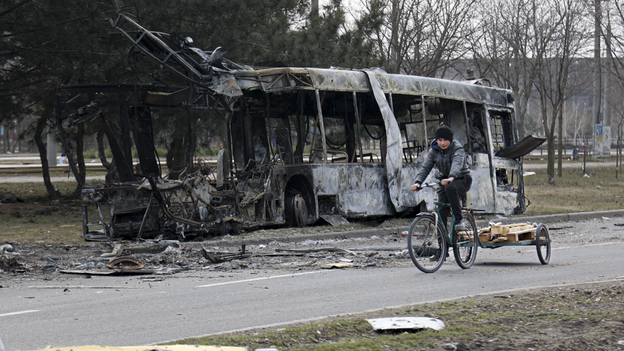 Mariupol evacuation attempt set for Friday: 'Lives of tens of thousands depend on it'