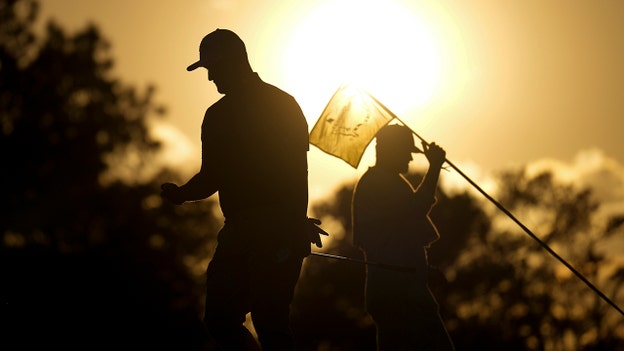 Im Sung-jae is on top of the leaderboard, Tiger Woods tees off around 1:40 pm ET