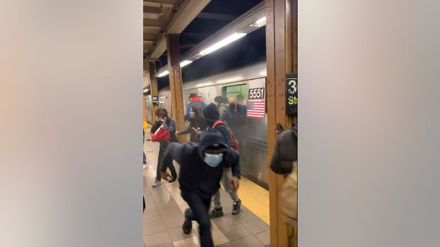 Brooklyn subway surveillance cameras were not operable, law enforcement source says