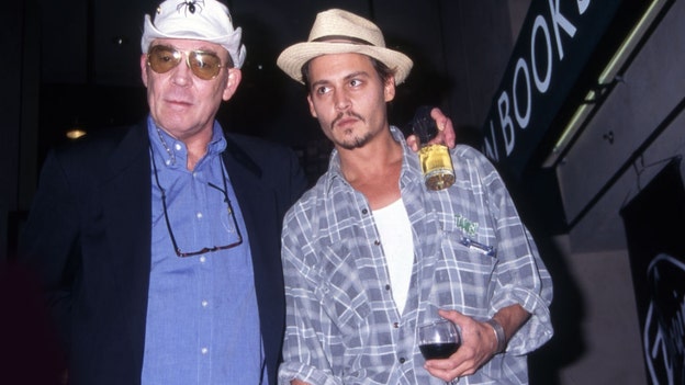 Johnny Depp apologizes for vulgar texts, partly blames Hunter Thompson