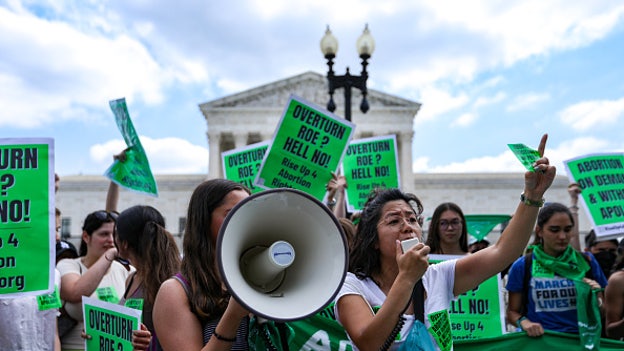 Supreme Court overturns Roe v. Wade in landmark opinion | Live