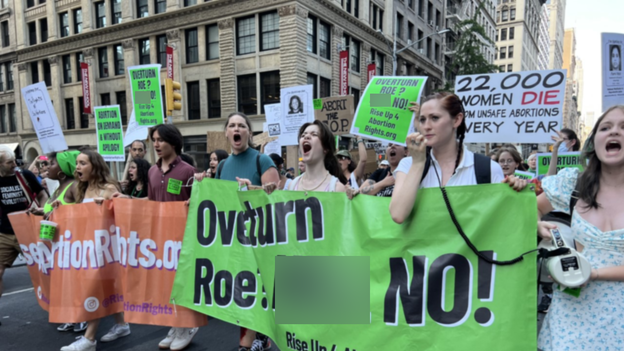 Over 500 people attend New York City pro-choice protest after reversal of Roe v. Wade