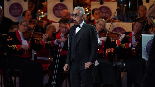 Andrea Bocelli stunned the crowd during his 'Party at the Palace' performance