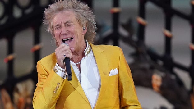 Music legend Rod Stewart performed for the Queen