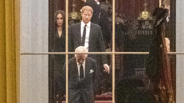 Harry is 'terrified' that Meghan will leave him alone to attend funeral: royal expert