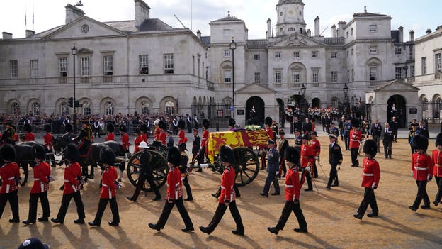 Horses undergo special training for Queen Elizabeth's gun carriage procession to Westminster Hall