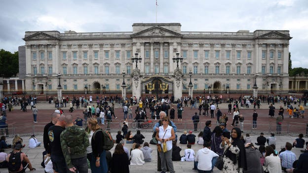 Many have begun gathering outside of Buckingham Palace as concern for the Queen's health mounts