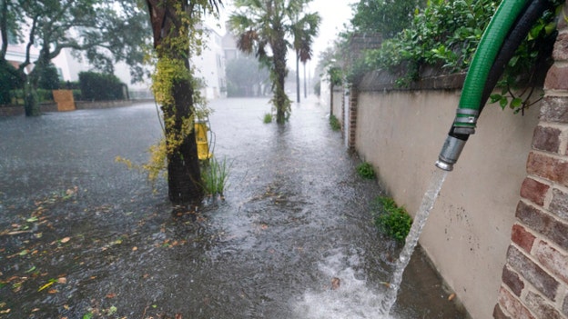 Hurricane Ian makes next landfall in South Carolina as Category 1 storm