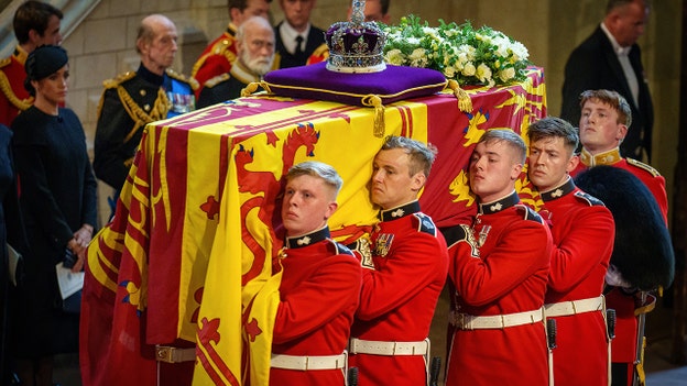 A member of the public rushed at Queen Elizabeth II's coffin: report