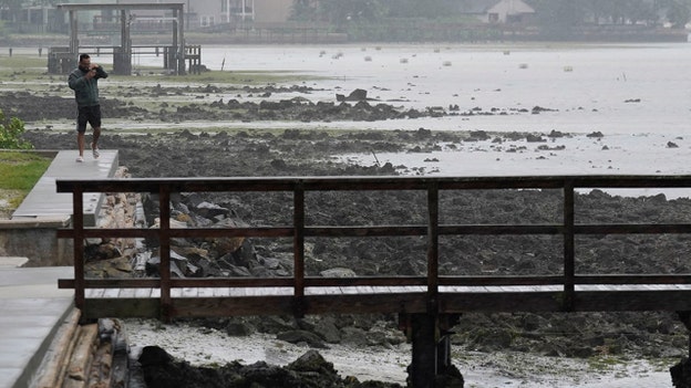 Stunning images show receding waters ahead of Hurricane Ian's landfall