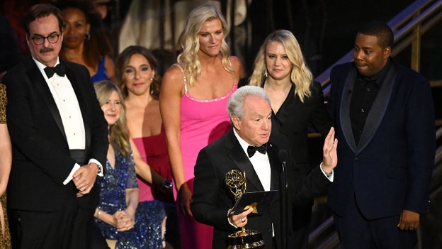 Ben Affleck's ex-girlfriend Lindsay Shookus joins Lorne Michaels on stage to pick up 'SNL' Emmy